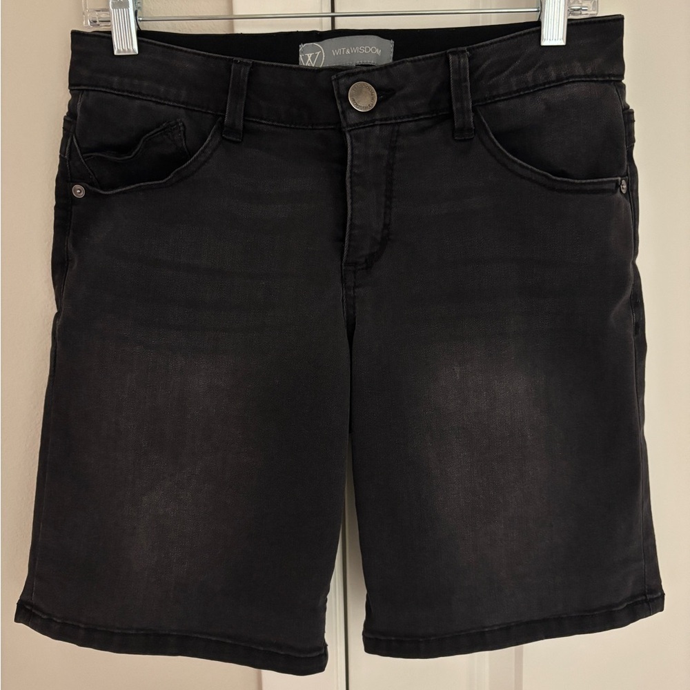 Wit & Wisdom Stretch Denim Shorts in Black, Size 4, 8.5” Inseam, Jean Shorts